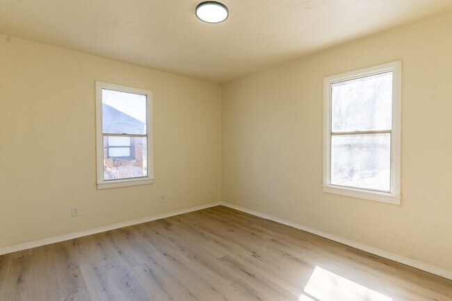 Building Photo - 3 Bedroom Rent to Own Home Available!