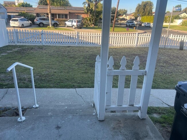 Building Photo - 8301 Barnsley Ave