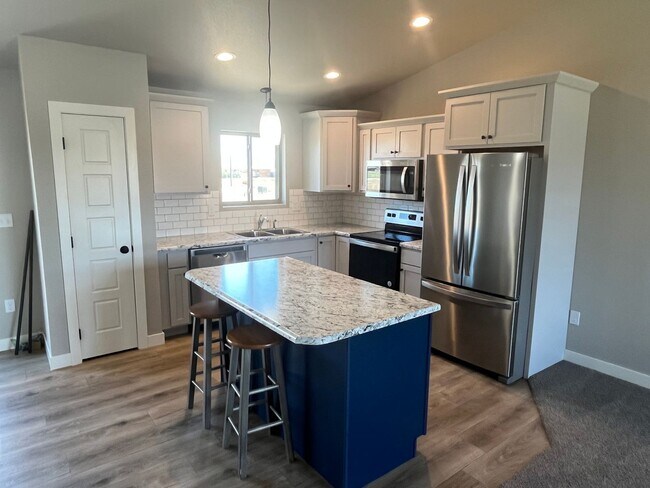 Foto del edificio - 3 Bedroom, 2 Bath Box Elder Home for Rent ~ Minutes from Ellsworth AFB!