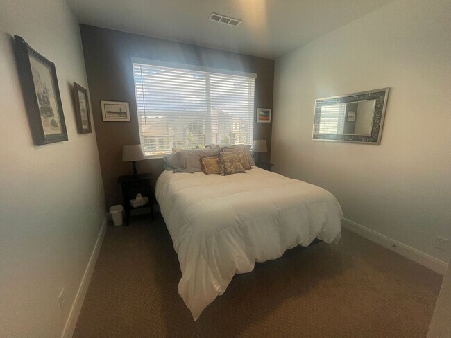 Foto del edificio - 5801 S Garnet Dr
