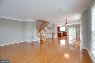 Building Photo - 43518 Wheadon Terrace