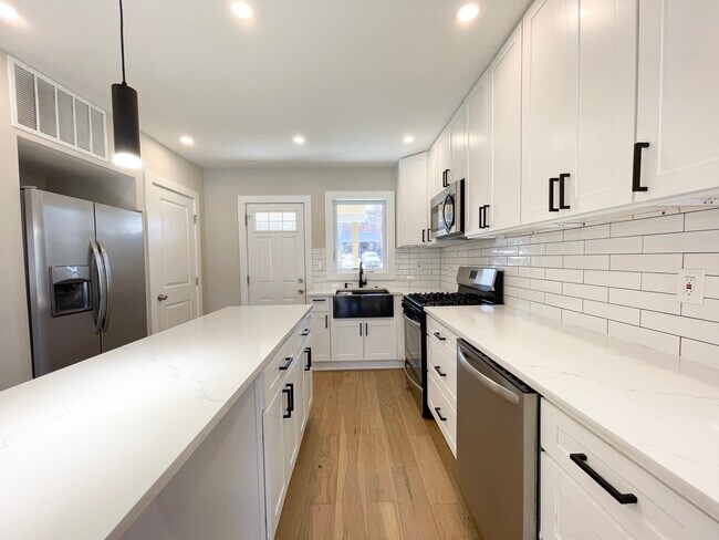 Foto del edificio - 1267 Emerson St NE