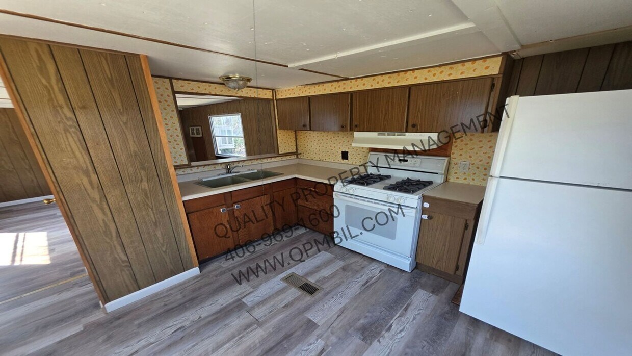 Foto principal - 3955-3956 BLUEBIRD MOBILE CT