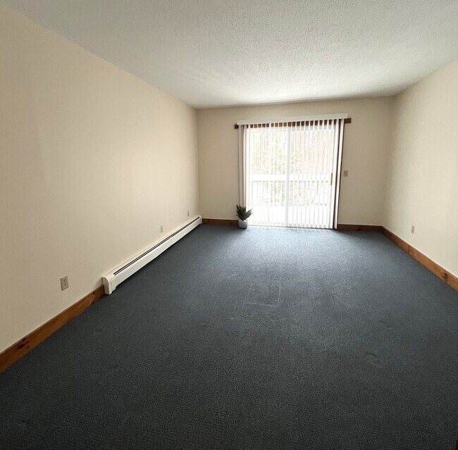 Foto del edificio - 163 Woodland Dr