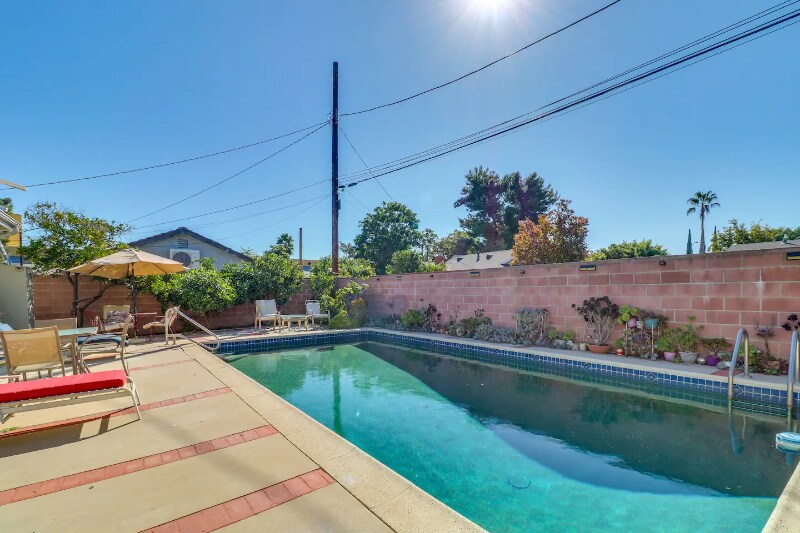 Foto principal - 16332 Nordhoff St