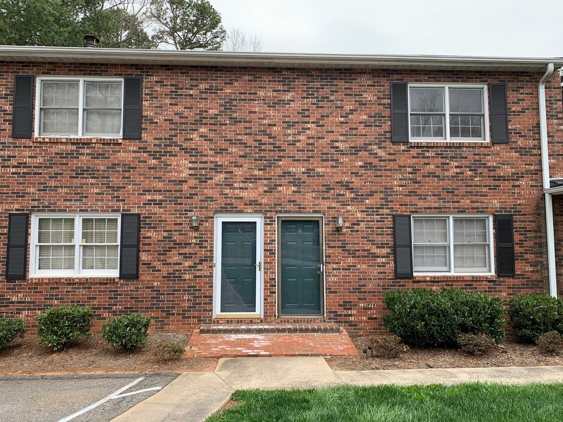 1415 20th Ave NE, Hickory, NC 28601 Townhome Rentals in Hickory NC
