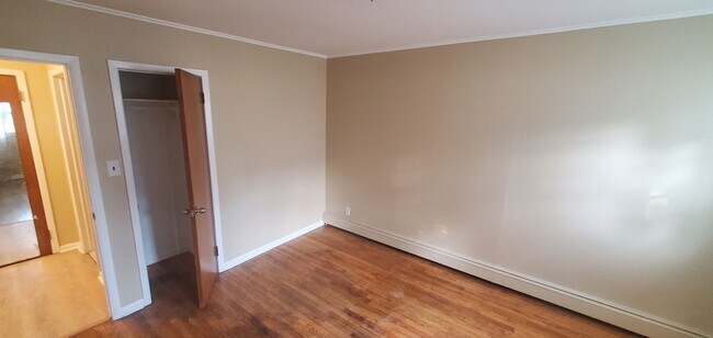 Bedroom 2 - 52 Valley St