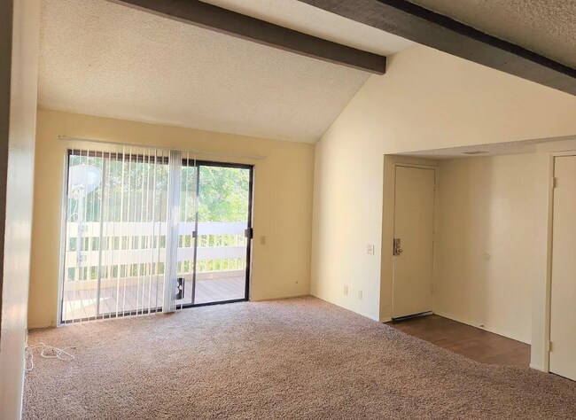 Foto del edificio - 2321 Denair Ave