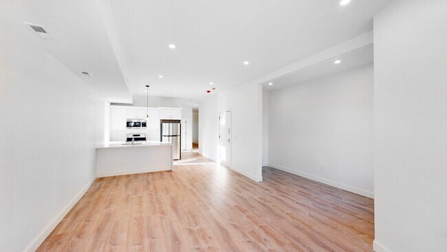 Foto del edificio - 303 Dudley St