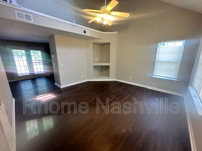Foto del edificio - 1508 Chestnut Oak Dr