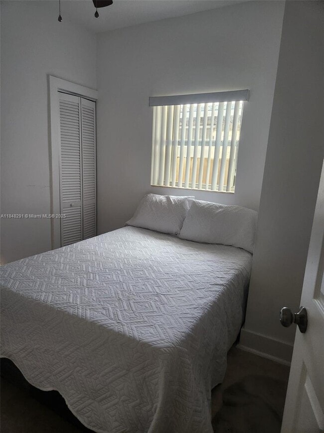 Foto del edificio - 6125 SW 63rd Terrace