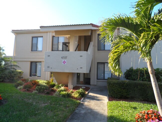 Foto del edificio - FURNISHED 2/2 GOLF COURSE  6 MONTH RENTAL APR. 29 - OCT. 31, 2026