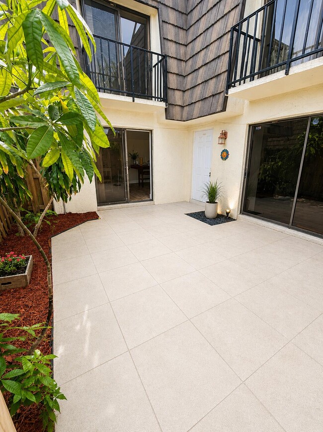 Building Photo - 1534 Forest Lakes Cir