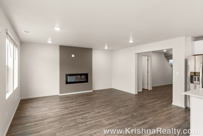 Building Photo - Beautiful Modern *NEW CONSTRUCTION* 4 BD* ...
