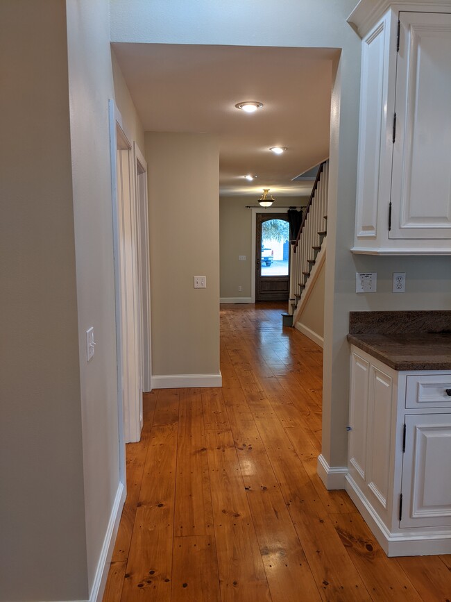 Building Photo - 1359 Wald Dr