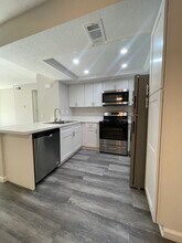 Building Photo - The Oaks Apartments