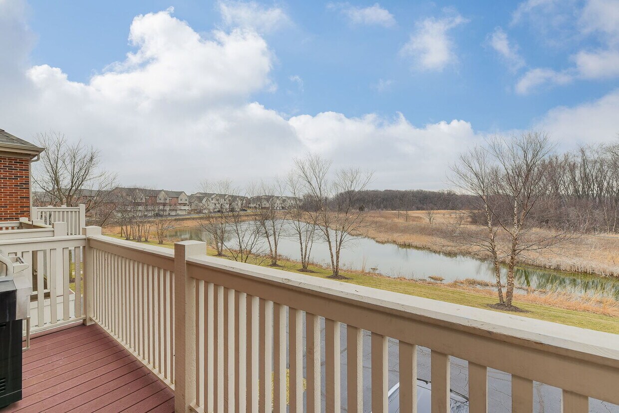 27W721 Hodges Way, Winfield, IL 60190 Townhome Rentals in Winfield IL