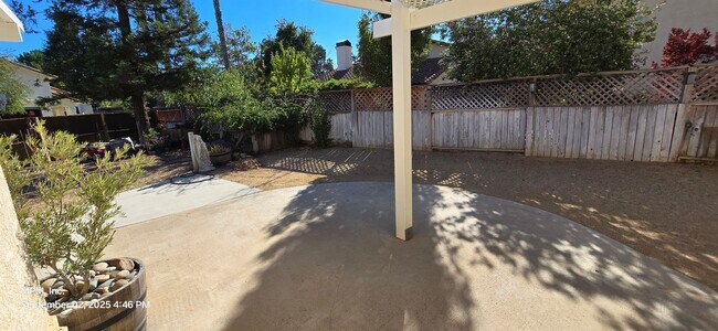 Foto del edificio - 3-bedroom 2.5 bath home