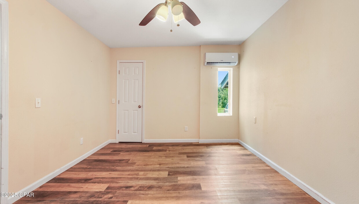 Primary Photo - 2926 E Baldwin Rd