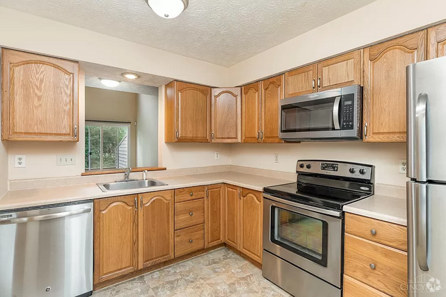 Beautiful Kitchen - 7505 Granby Way