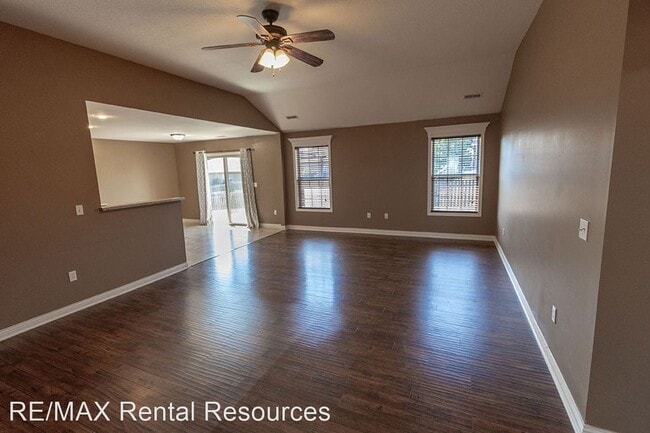 Building Photo - 3 br, 1.5 bath House - 13 St Augustine Dr