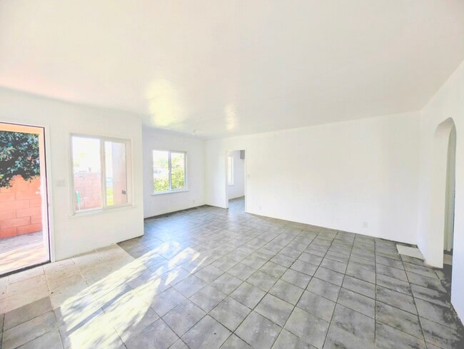 Foto del edificio - 865 N Glassell St