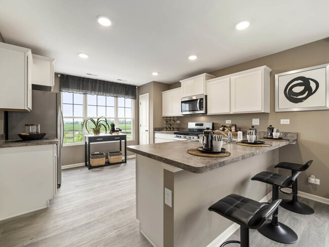 Building Photo - 3827 Bissel Dr