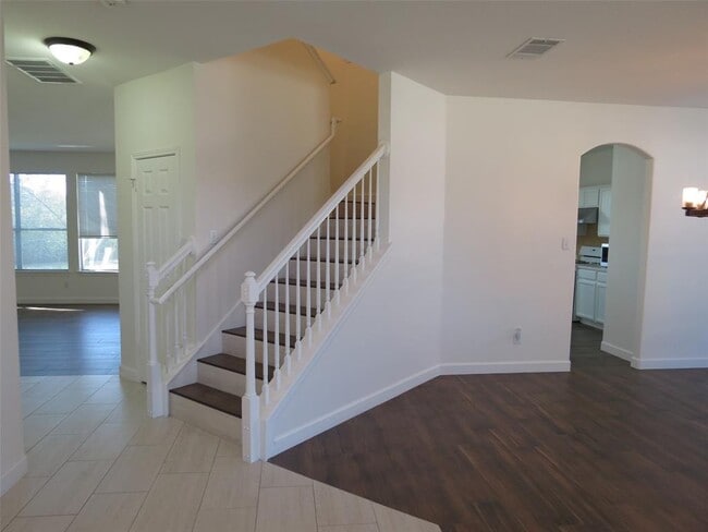 Building Photo - 12604 Linford Dr