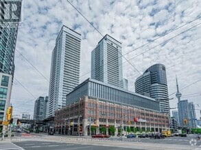 Building Photo - 17-3717 Bathurst St