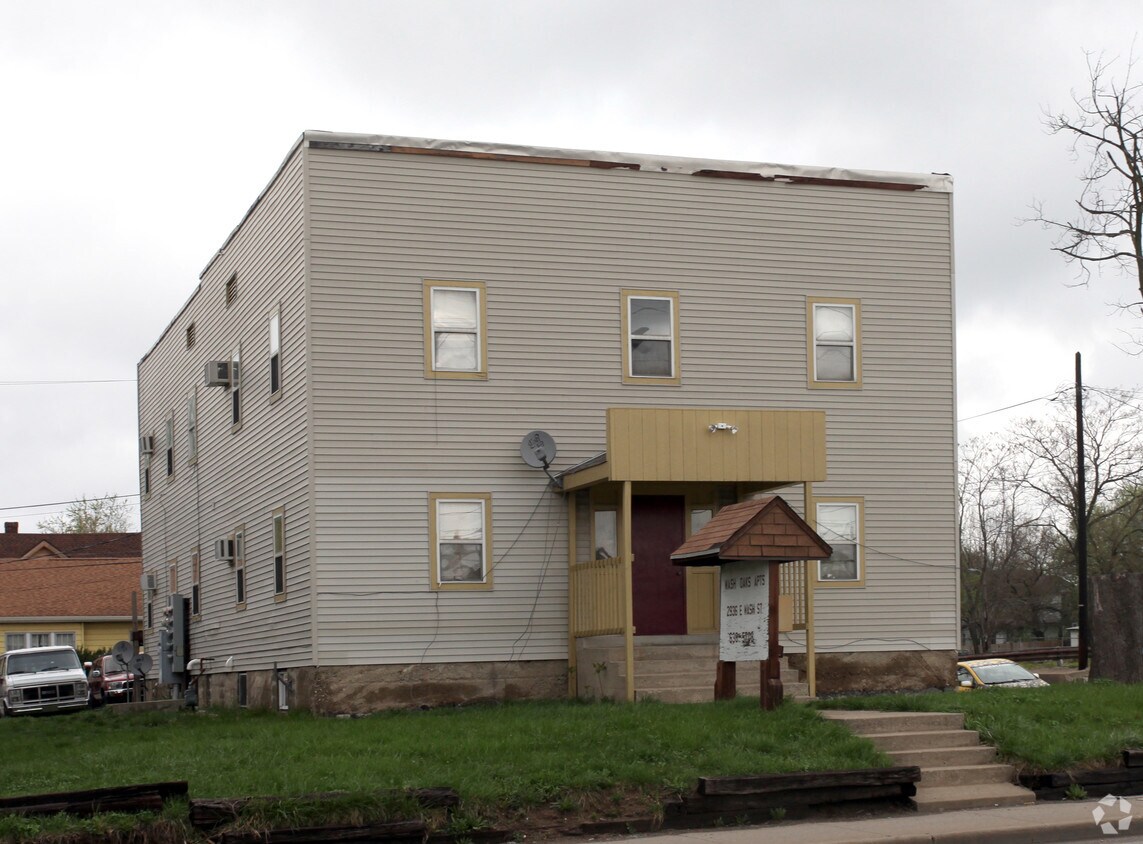 Building Photo - 2936 E Washington St