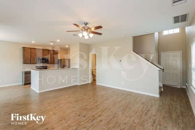 Foto del edificio - 3907 Moreland Branch Ln