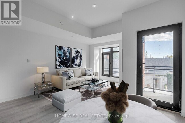 Photo du bâtiment - 485 Logan Ave