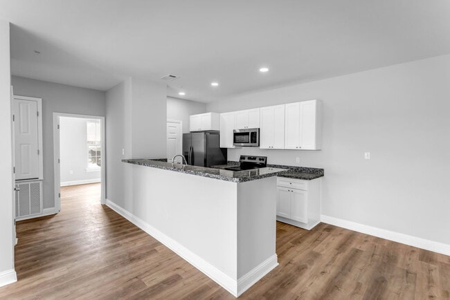 Building Photo - Brand New 3 bed unfurnished!