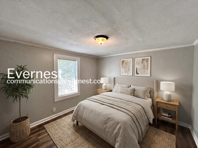 Foto del edificio - 811 Glade View Ct