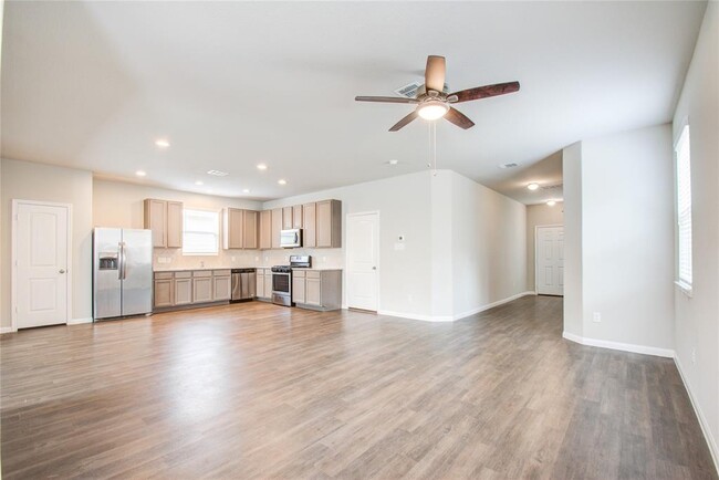 Foto del edificio - 2627 Hoffman Ln