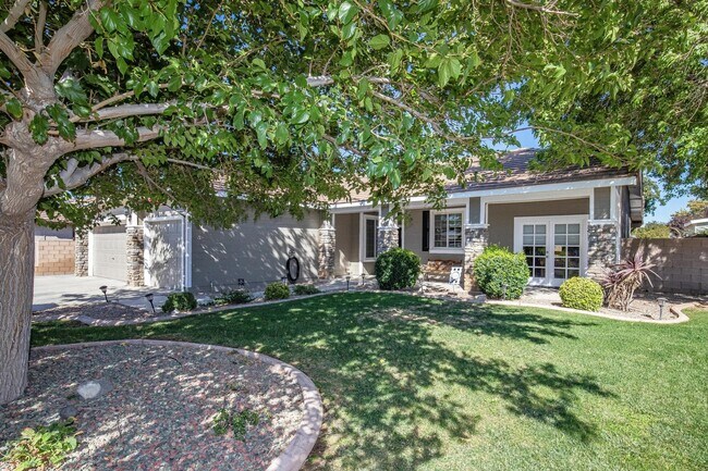 Building Photo - 44250 Sawgrass Ln