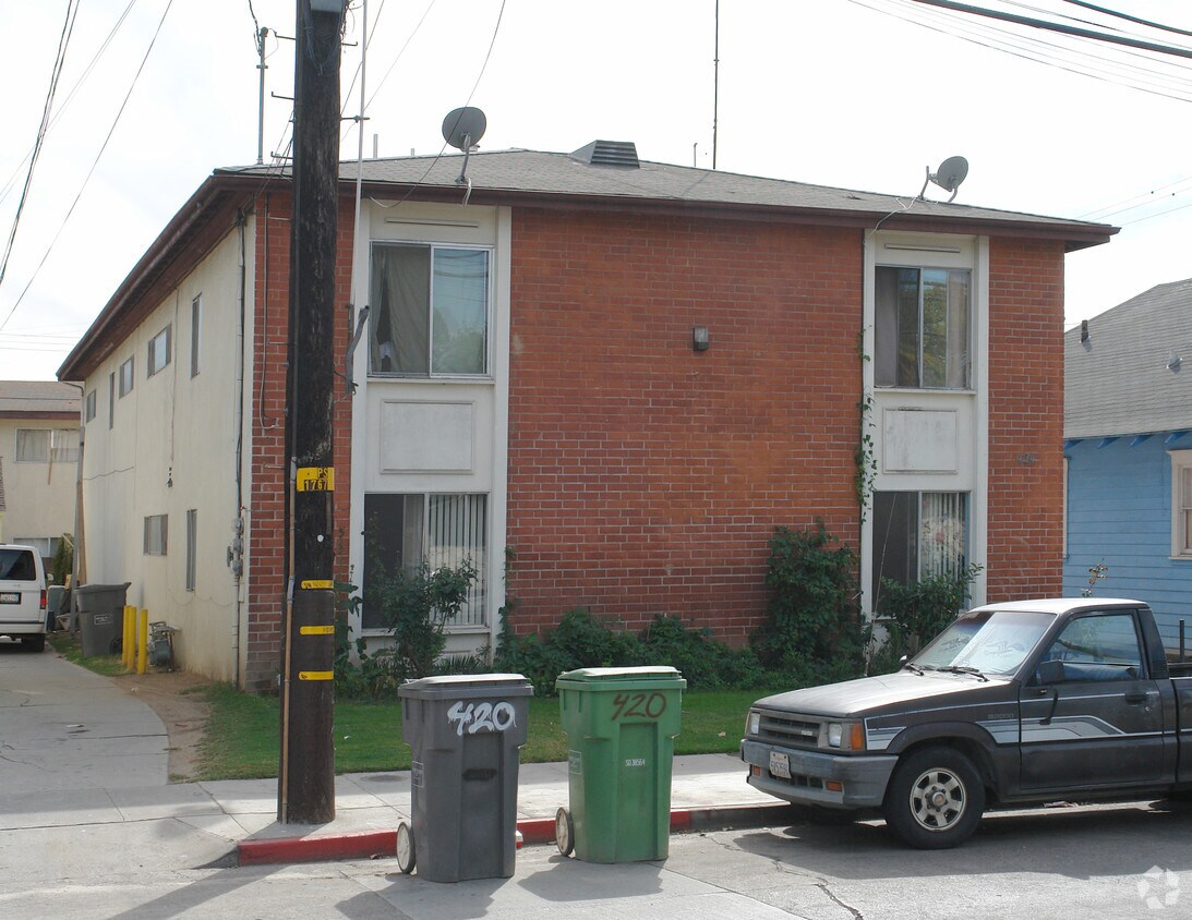 Building Photo - 424 W Washington Ave