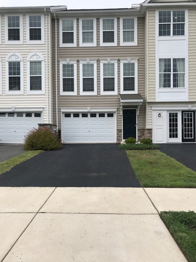 608 Courtly Rd, Townsend, DE 19734 House Rental in Townsend, DE