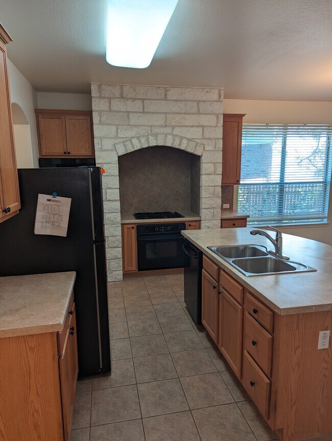 Building Photo - 211 Arrowhead Trl