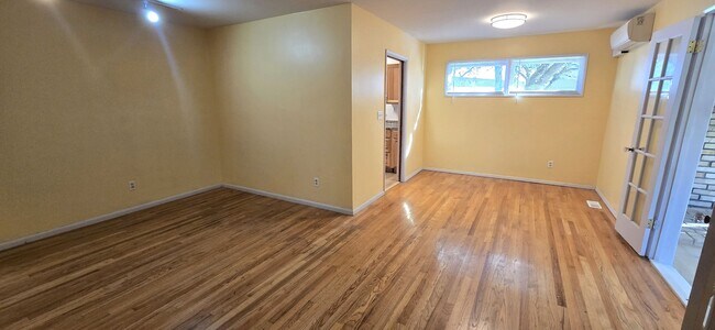 Foto del edificio - Stunning 4-bedroom 2 bath home