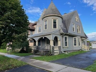 Primary Photo - 53 Main St