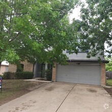 Building Photo - 706 Maplecreek Dr