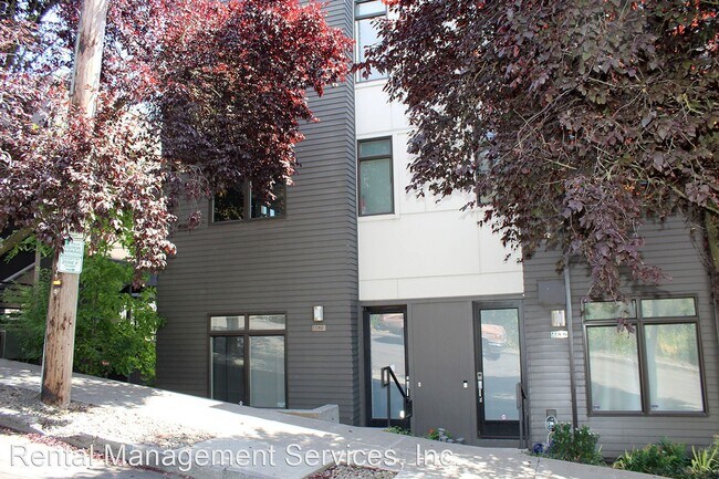 Foto del edificio - 3 br, 3.5 bath House - 4628 S Kelly Ave