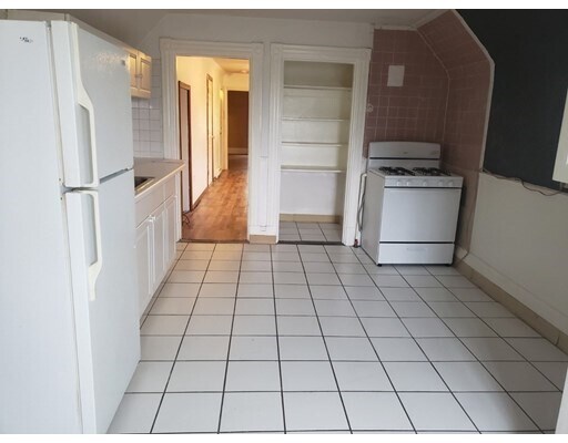 Foto principal - 72 Glenwood Rd