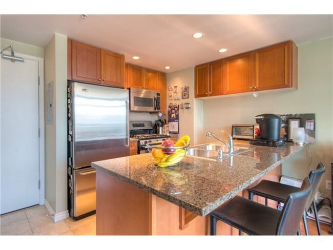 Building Photo - 1Bd/1Ba Seattle Condo