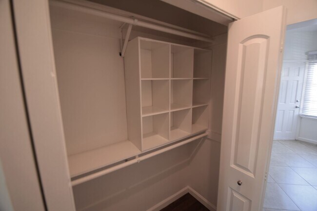 Foto del edificio - 1415 S Sierra Bonita Ave