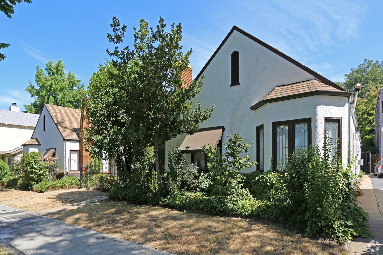 Primary Photo - 2117 O St