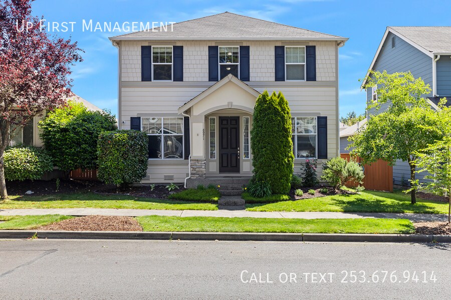 Primary Photo - 4 Bedroom Single Family Home in a Great Ne...
