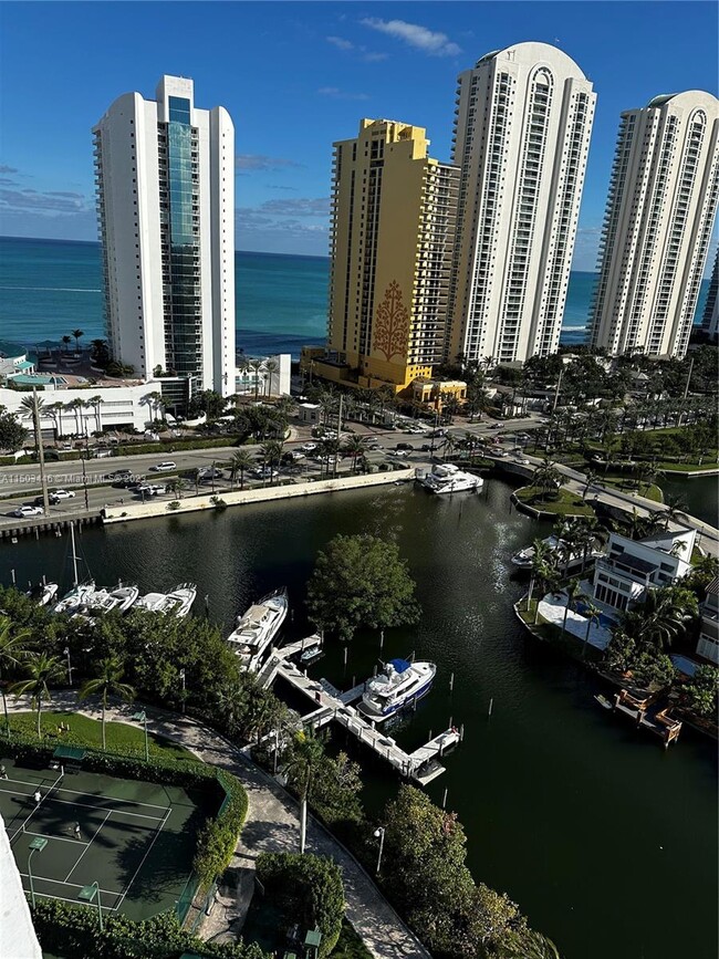 Foto del edificio - 16400 Collins Ave