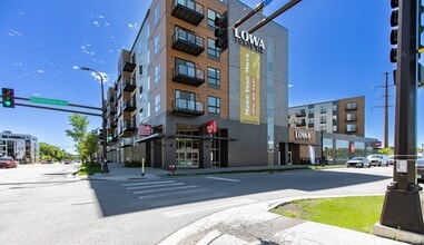 Building Photo - Lowa46